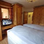 Chesa Bellaval, Haus Leivra 2 1 2-zimmerwohnung 公寓 *